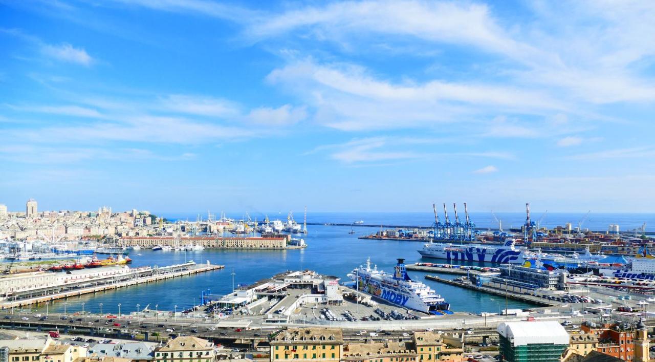 Ferienwohnung Attico Luxury Con Parcheggio E Terrazza Vista Mozzafiato Genua Exterior foto