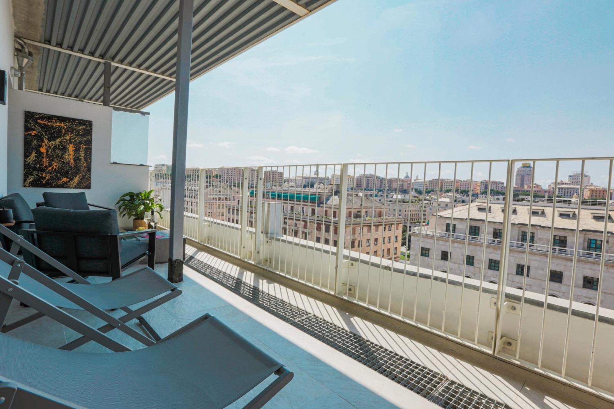 Ferienwohnung Attico Luxury Con Parcheggio E Terrazza Vista Mozzafiato Genua Exterior foto